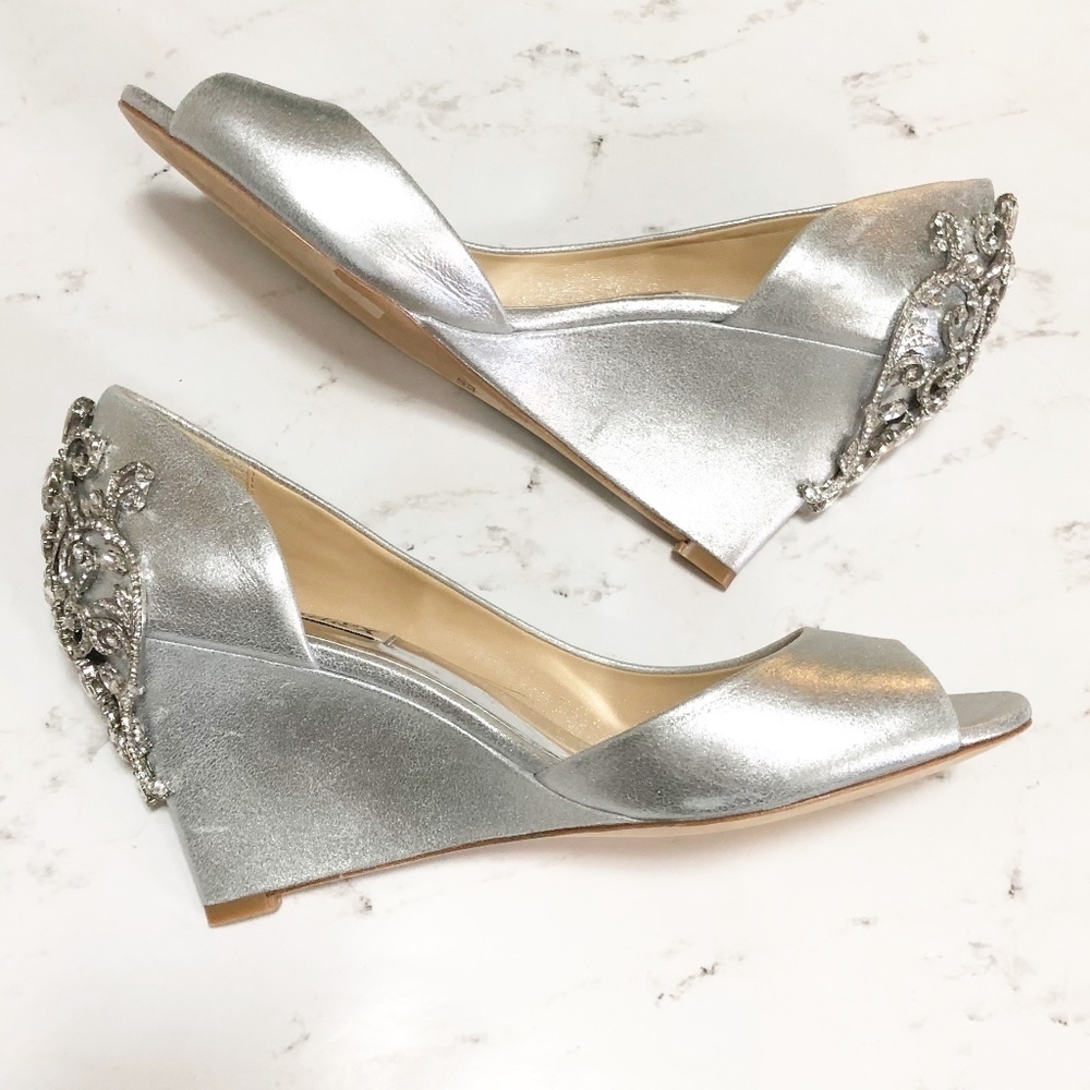 Badgley Mischka Silver Satin Embellished D'Orsay Wedges